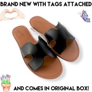 ☀️SALE! BRAND NEW SANDALS W/ TAGS & BOX!